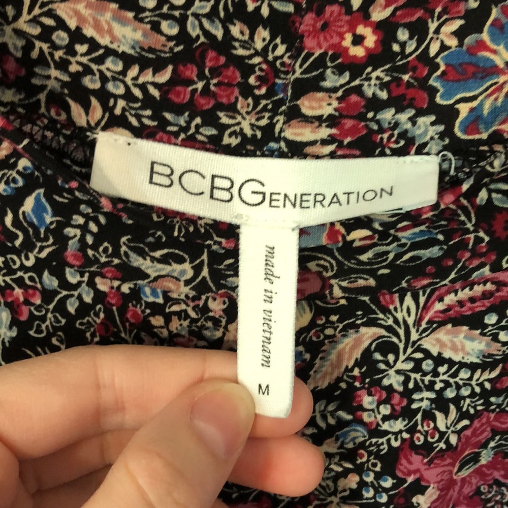 Bcbgeneration Floral Patterned Short-Sleeve Flowy… - image 2